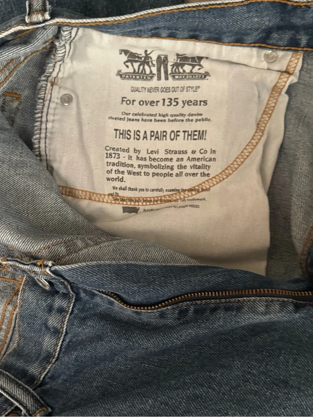 Classic Men's Medium Blue Levis 550 Jeans